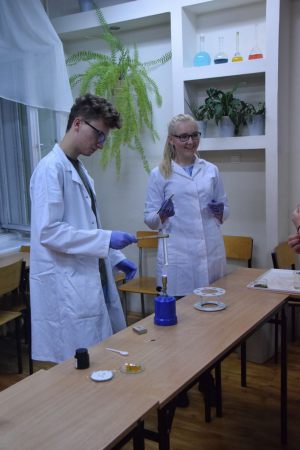 MNN 2018_098